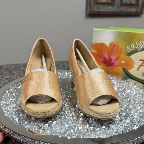 Women’s Jasper Champagne gold satin Espadrille Wedge Slip-On Shoes NEW 8 Wide - Picture 6 of 13